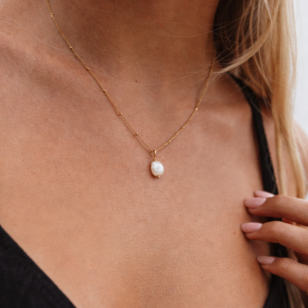 Pearl Drop Pendent
